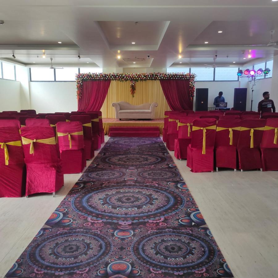 Hotel The Golf 1 Lucknow Ngoại thất bức ảnh