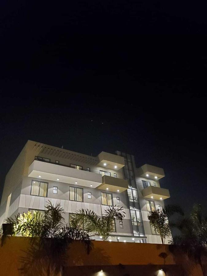 Hotel The Golf 1 Lucknow Ngoại thất bức ảnh