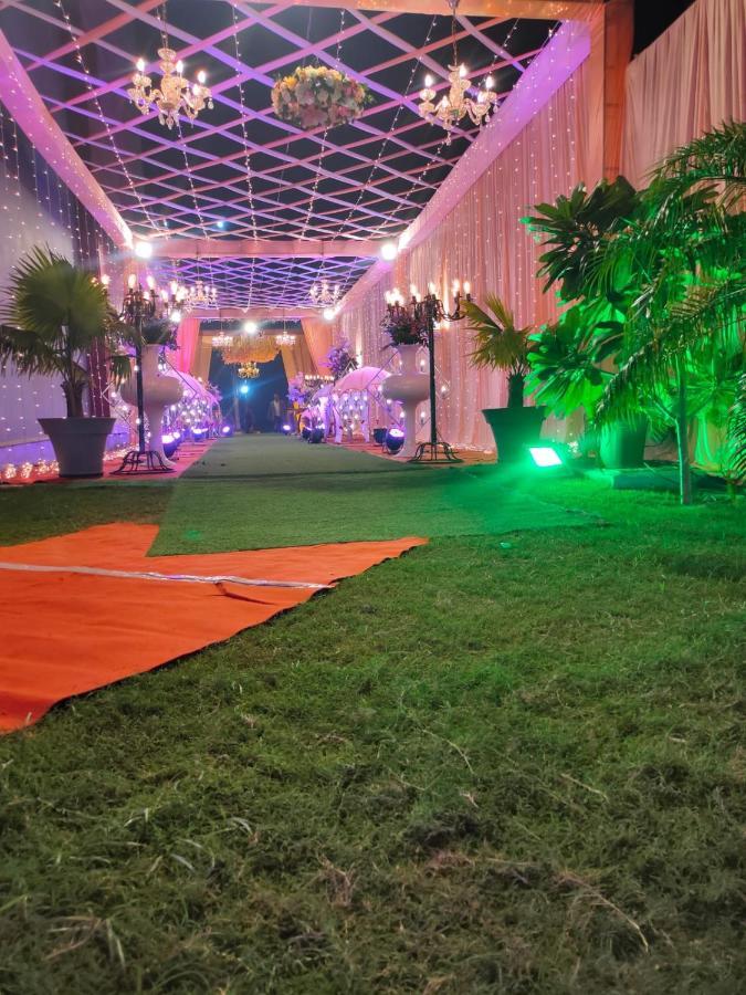 Hotel The Golf 1 Lucknow Ngoại thất bức ảnh