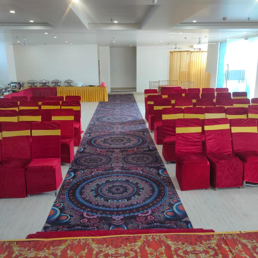 Hotel The Golf 1 Lucknow Ngoại thất bức ảnh
